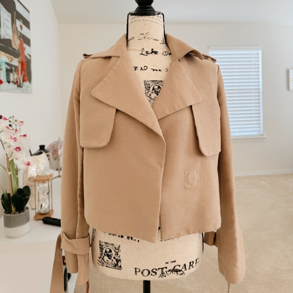 Avec Les Filles Cropped Trench Coat US Size Small